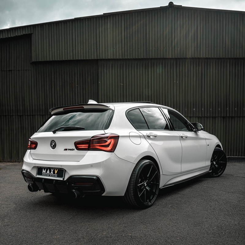 BMW M140i